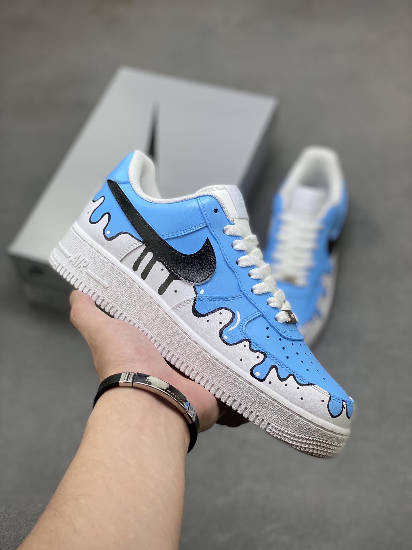 Nike Air Force 1 '07 Low: Limited Edition Blue & White Drip Sneakers 2 i1754848841178 1692 0 0