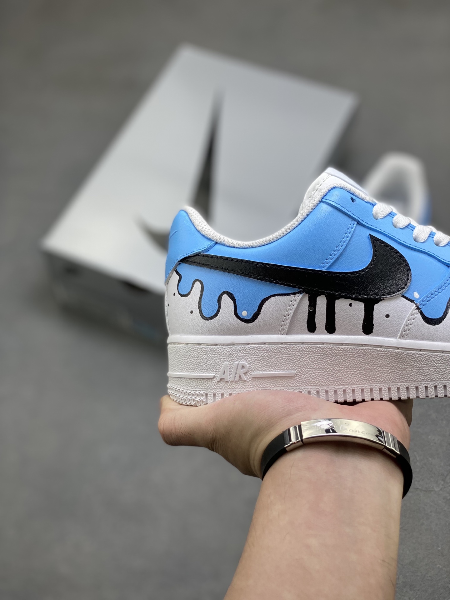 Nike Air Force 1 '07 Low: Limited Edition Blue & White Drip Sneakers 6 i1754848842913 7454 0 4