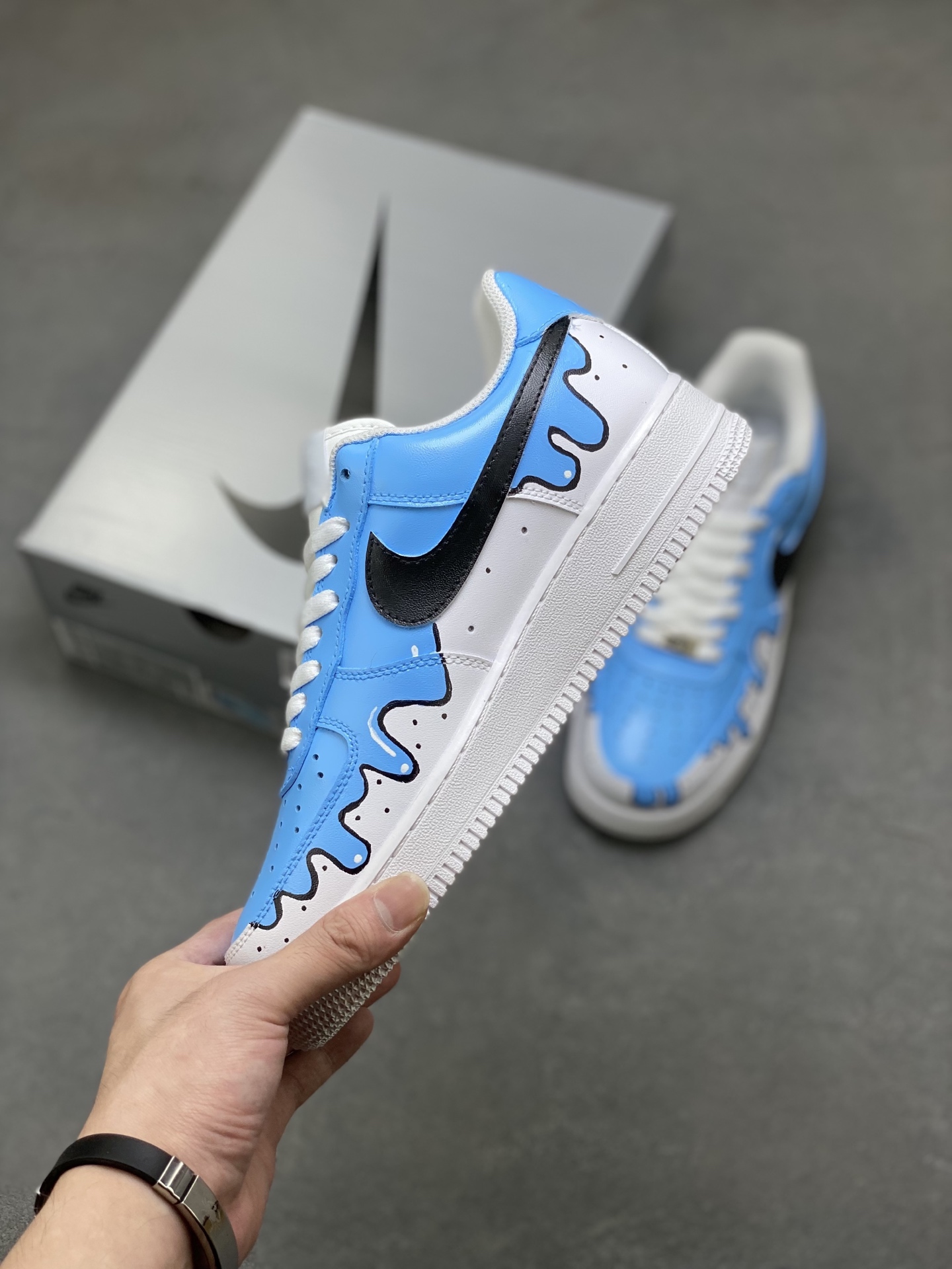 Nike Air Force 1 '07 Low: Limited Edition Blue & White Drip Sneakers 4 i1754848843597 4975 0 2