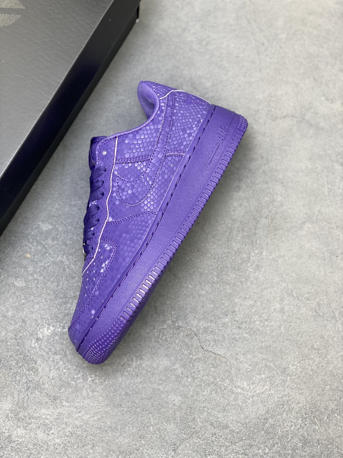 Nike Air Force 1 '07 Low Purple Snakeskin Leather Sneakers IB0018-500 8 i1754848899493 710 0 6