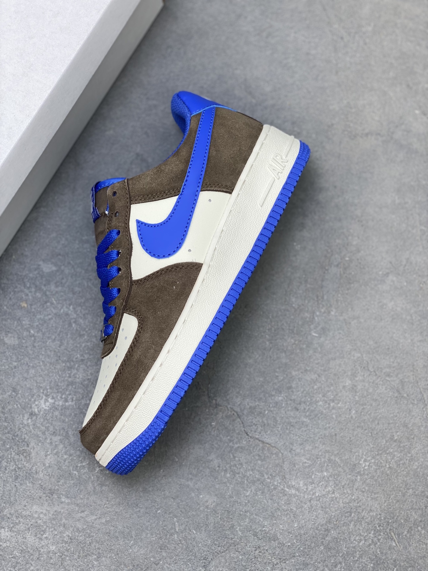Nike Air Force 1 '07 Low Brown/Blue Limited Edition Sneakers 8 i1754848958926 8225 0 6