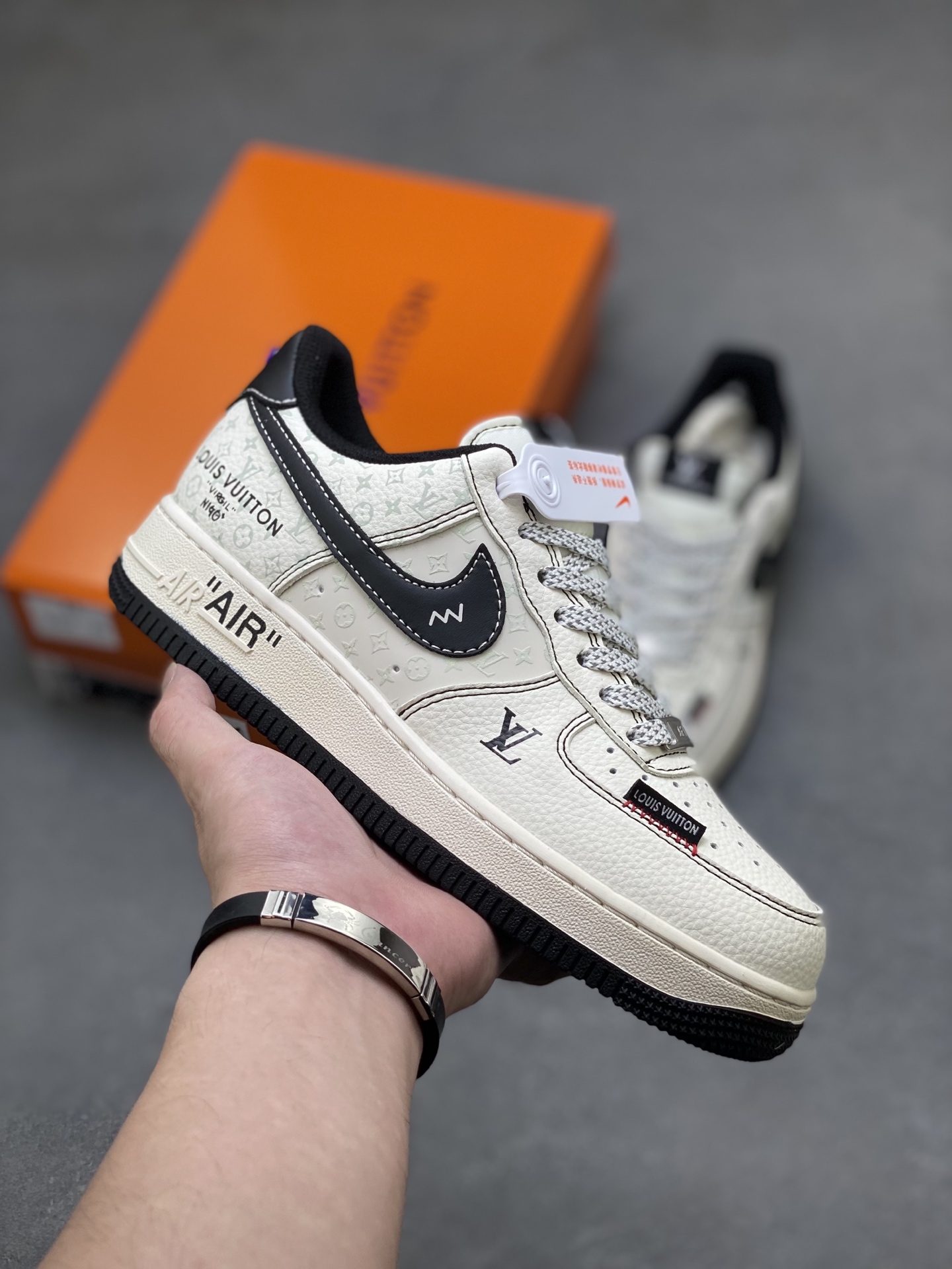 Nike Air Force 1 '07 Low Louis Vuitton Custom Sneakers - Limited Edition 2 i1755015112592 585 0 0