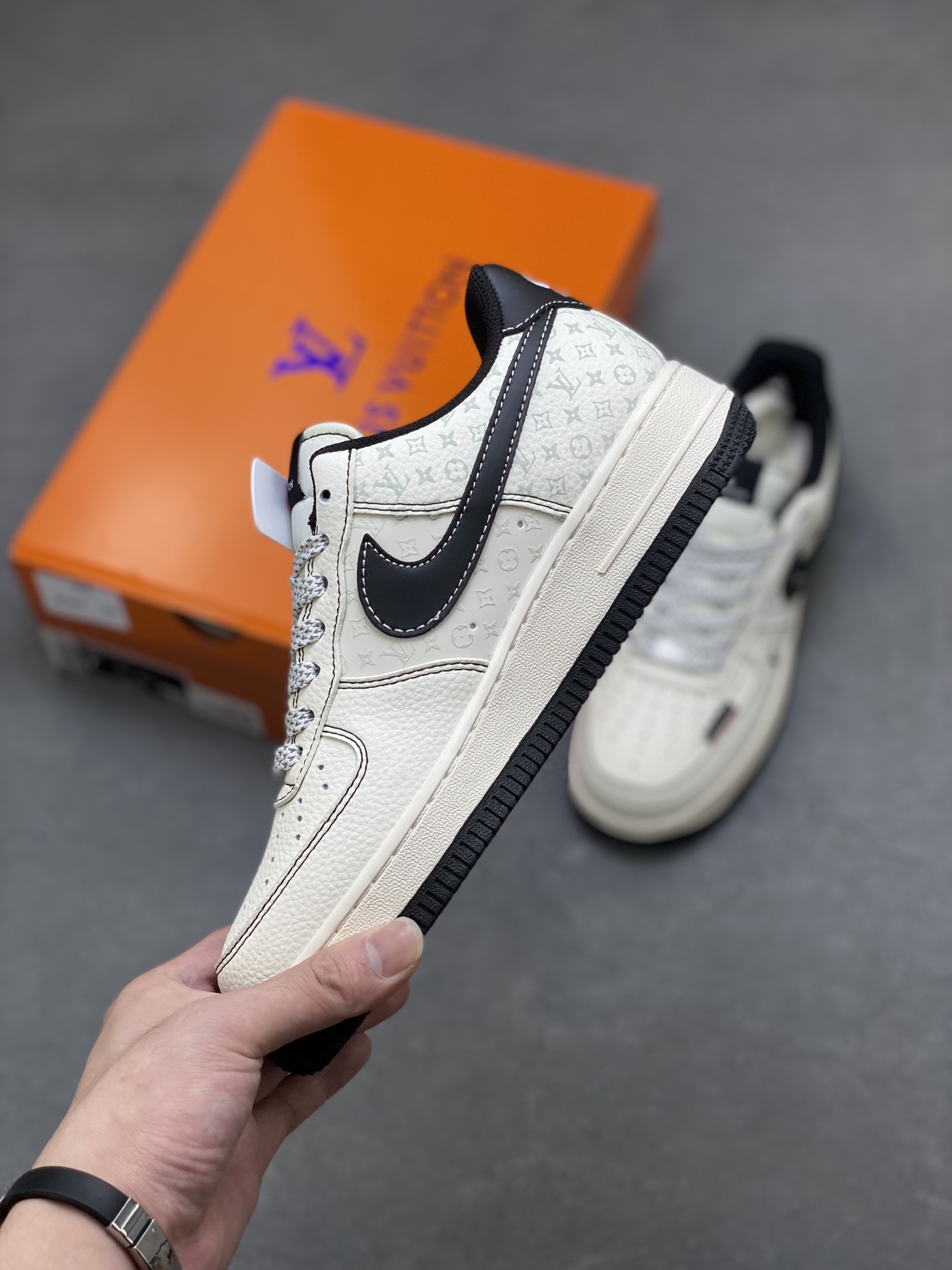 Nike Air Force 1 '07 Low Louis Vuitton Custom Sneakers - Limited Edition 4 i1755015114036 4572 0 2