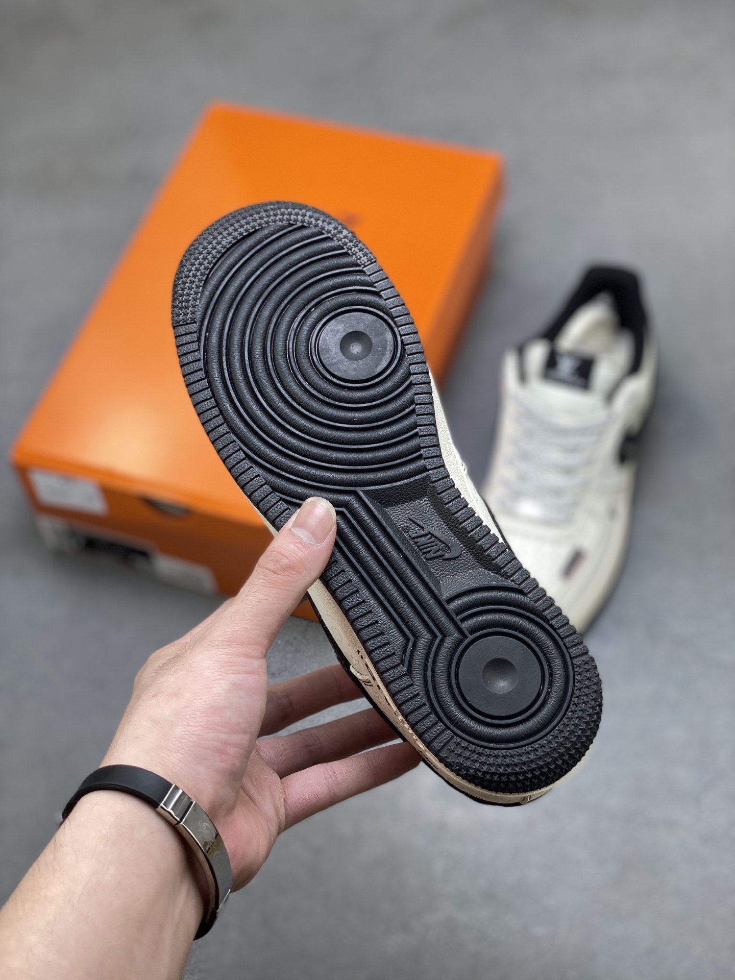 Nike Air Force 1 '07 Low Louis Vuitton Custom Sneakers - Limited Edition 7 i1755015119617 4986 0 5