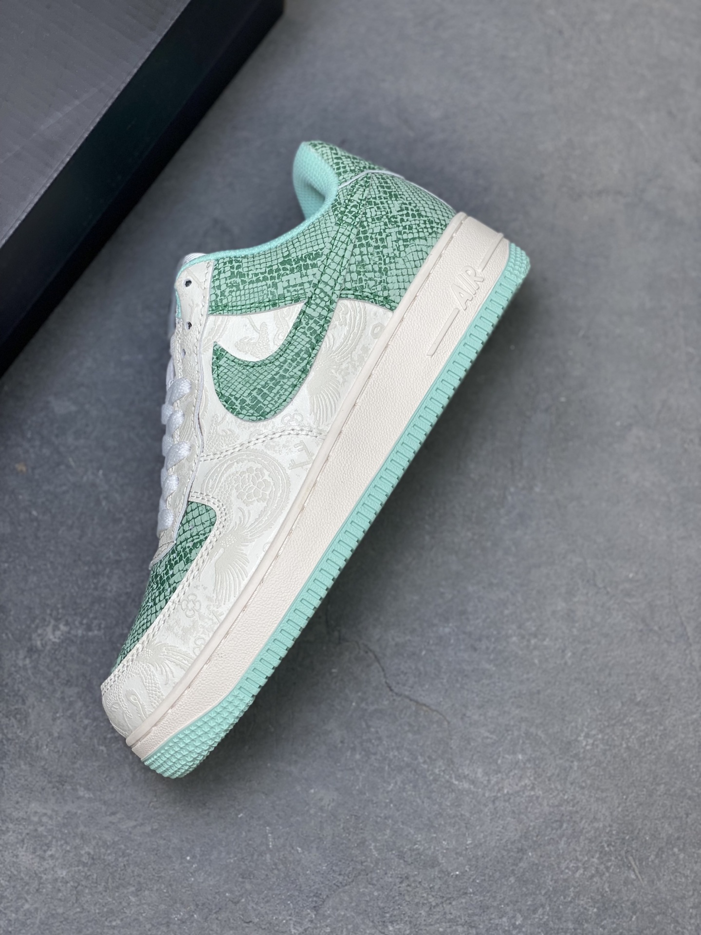 Nike Air Force 1 '07 Low Mint Green Dragon Limited Edition Sneakers 8 i1755015279232 8890 0 6