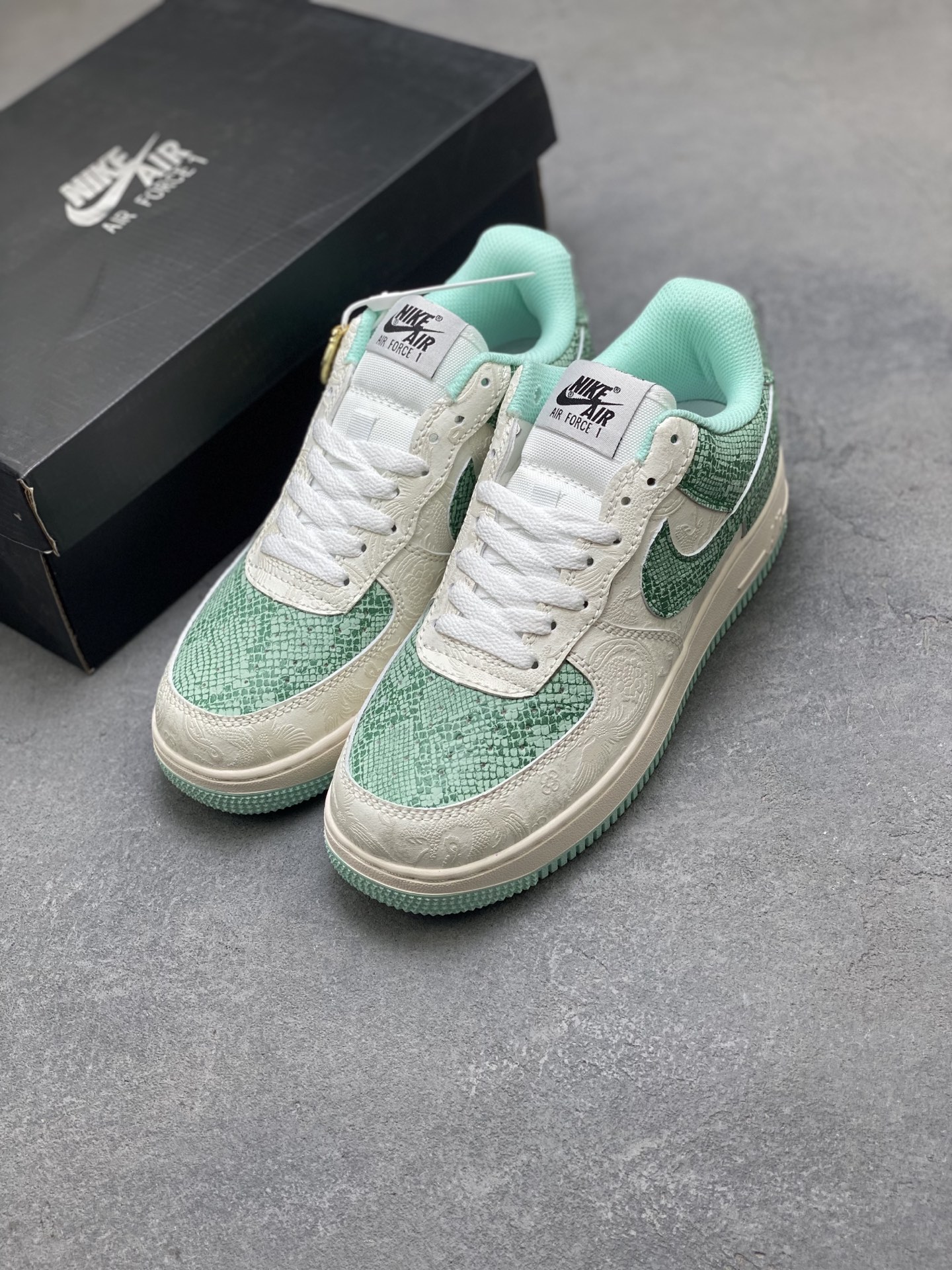 Nike Air Force 1 '07 Low Mint Green Dragon Limited Edition Sneakers 9 i1755015283959 7565 0 7