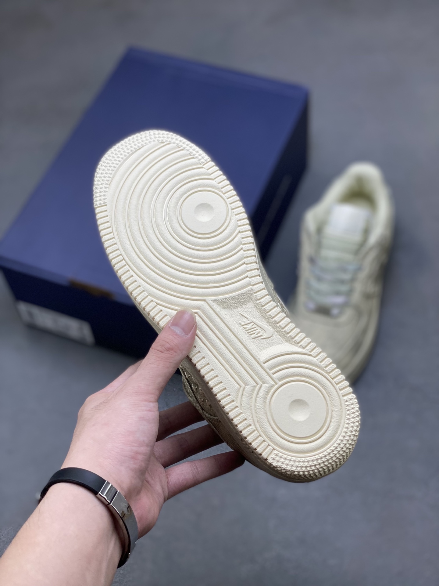 Nike Air Force 1 '07 Low Top Sneakers - Limited Edition, Premium Quality 7 i1755015372947 9257 0 5