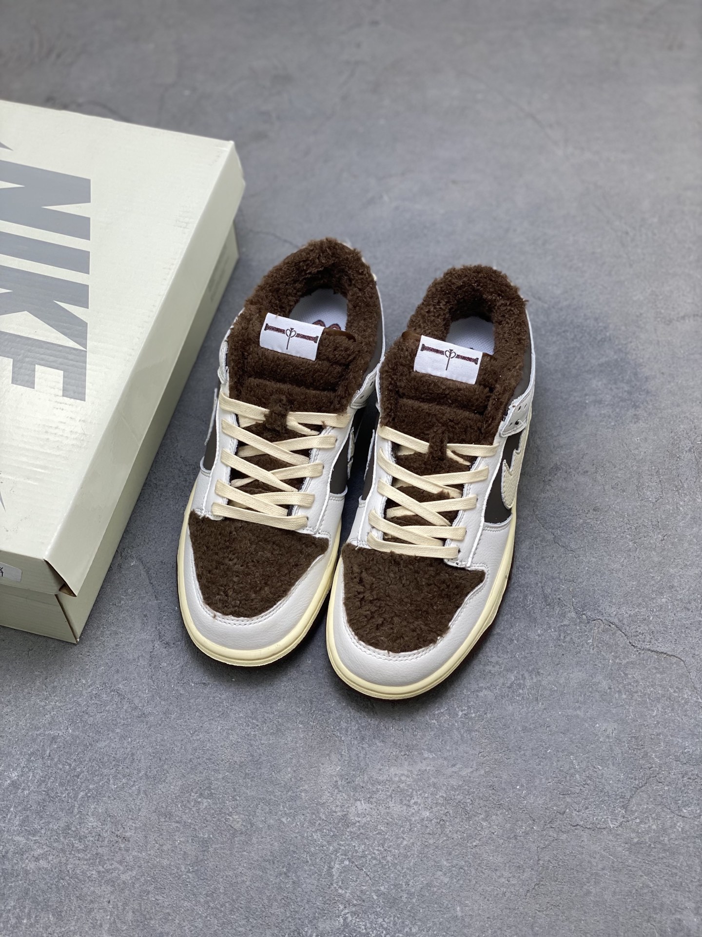 Nike Dunk Low Retro 'DIY' Custom Brown/White Sneakers, FD2629-037 9 i1755282673948 950 0 7