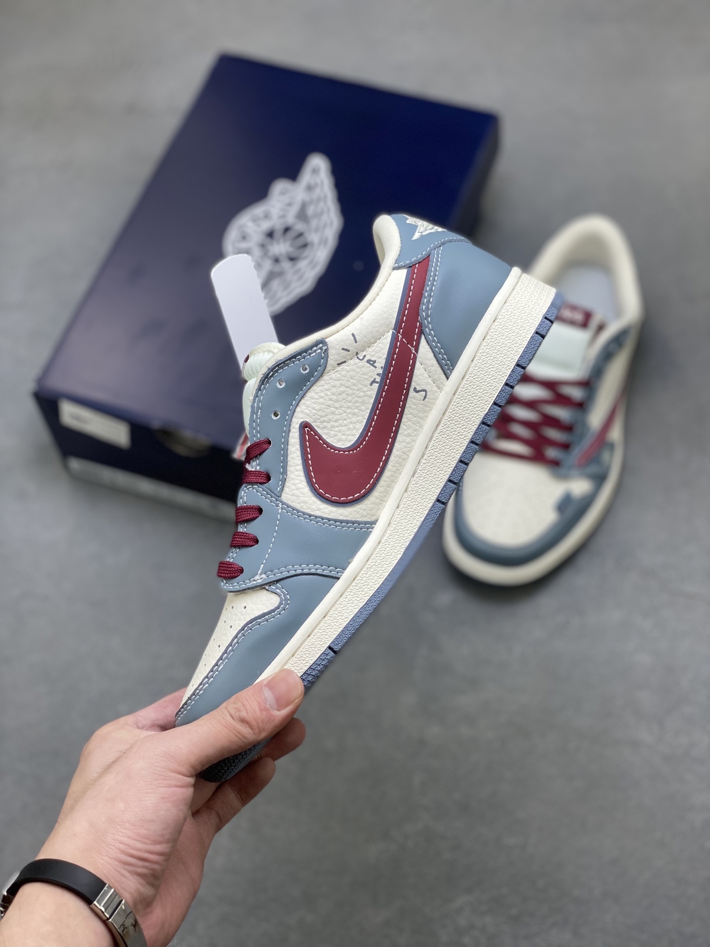 Travis Scott x Nike Air Jordan 1 Low x Dior Sneakers - Limited Edition 3 i1756053380136 5056 0 2