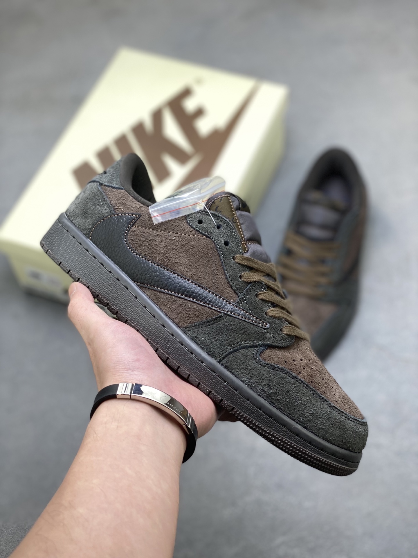 Travis Scott x Fragment Design Air Jordan 1 Low OG SP - Limited Edition 1 i1756054222409 6562 0 0