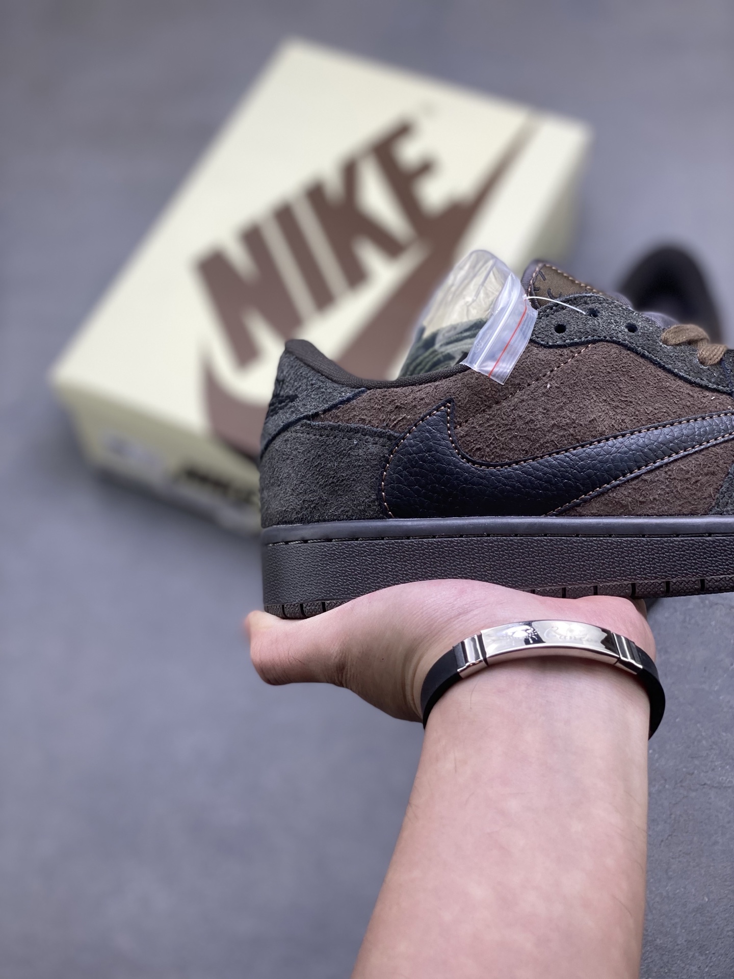 Travis Scott x Fragment Design Air Jordan 1 Low OG SP - Limited Edition 5 i1756054224099 148 0 4