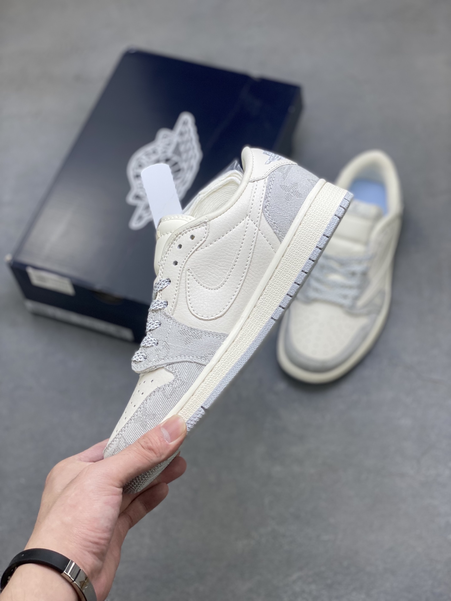 Air Jordan 1 Low Louis Vuitton Edition Sneakers - Stylish and Comfortable 4 i1756831490860 4220 0 2