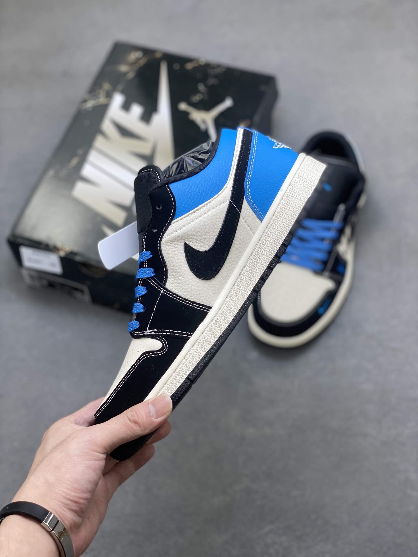 Air Jordan 1 Low Fragment x Travis Scott x Louis Vuitton - Limited Edition 3 i1757175289621 9058 0 2