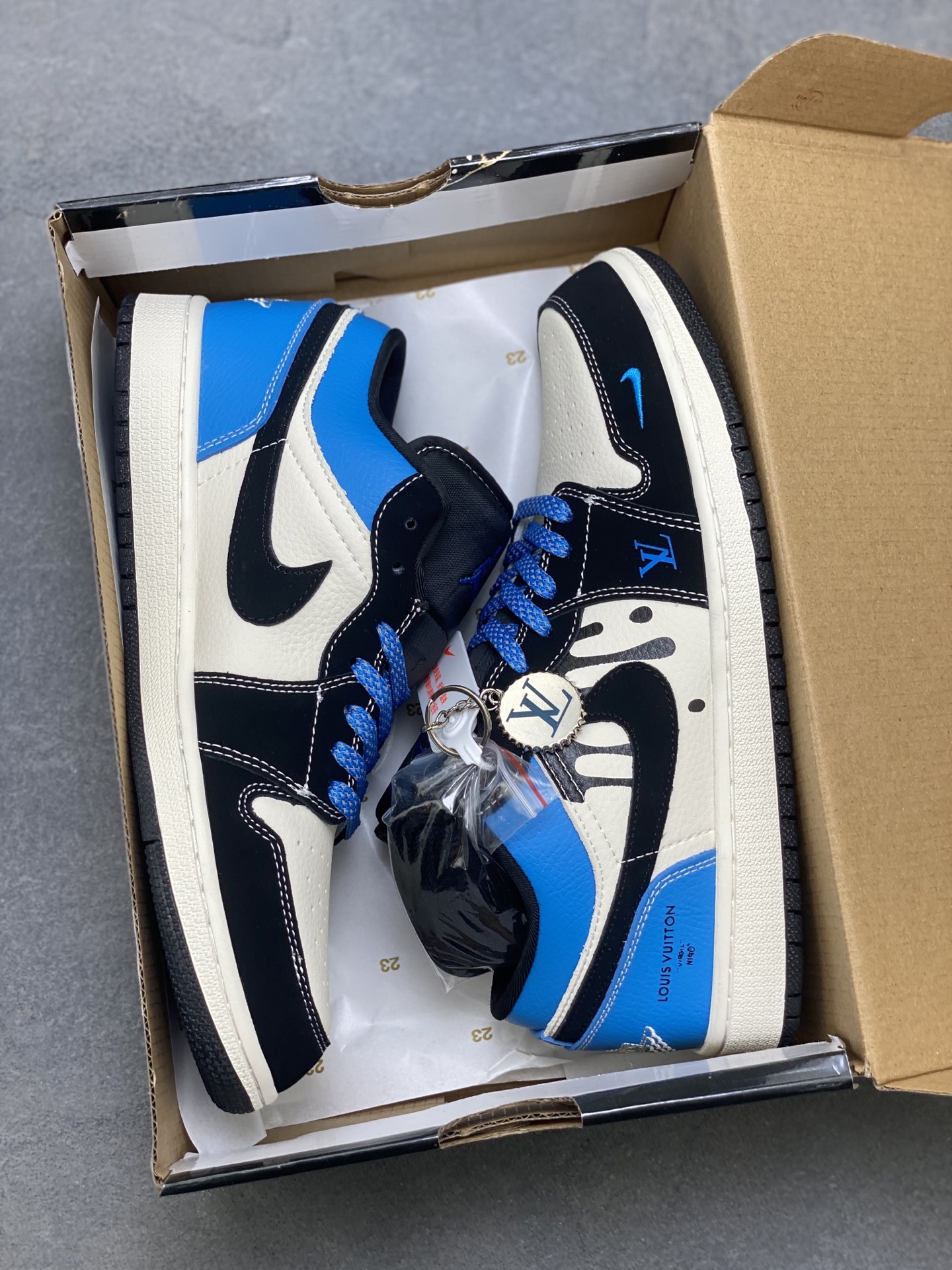Air Jordan 1 Low Fragment x Travis Scott x Louis Vuitton - Limited Edition 9 i1757175292864 5842 0 8