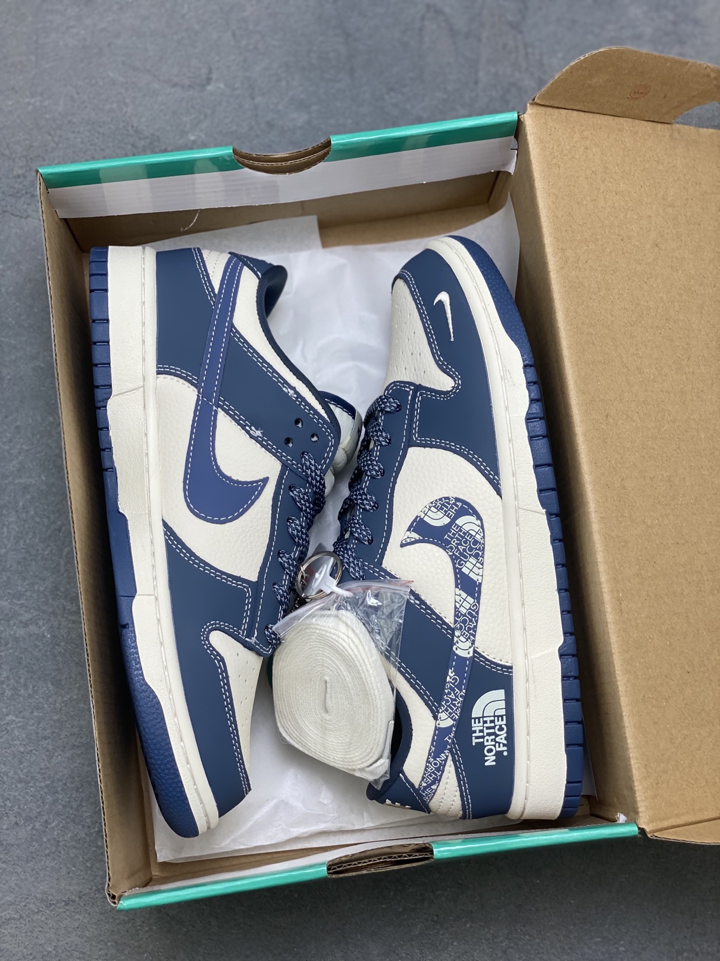 Nike SB Dunk Low The North Face Custom Casual Sneakers DG2025-003 10 i1757175523335 5951 0 8