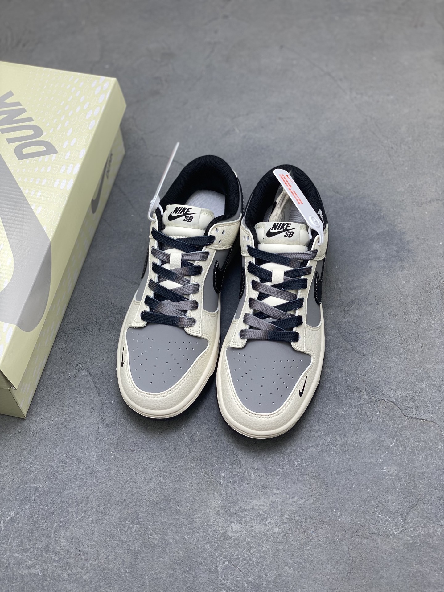 Nike SB Dunk Low Stone Island Custom Casual Sneakers - Limited Edition 9 i1757175569515 4631 0 7