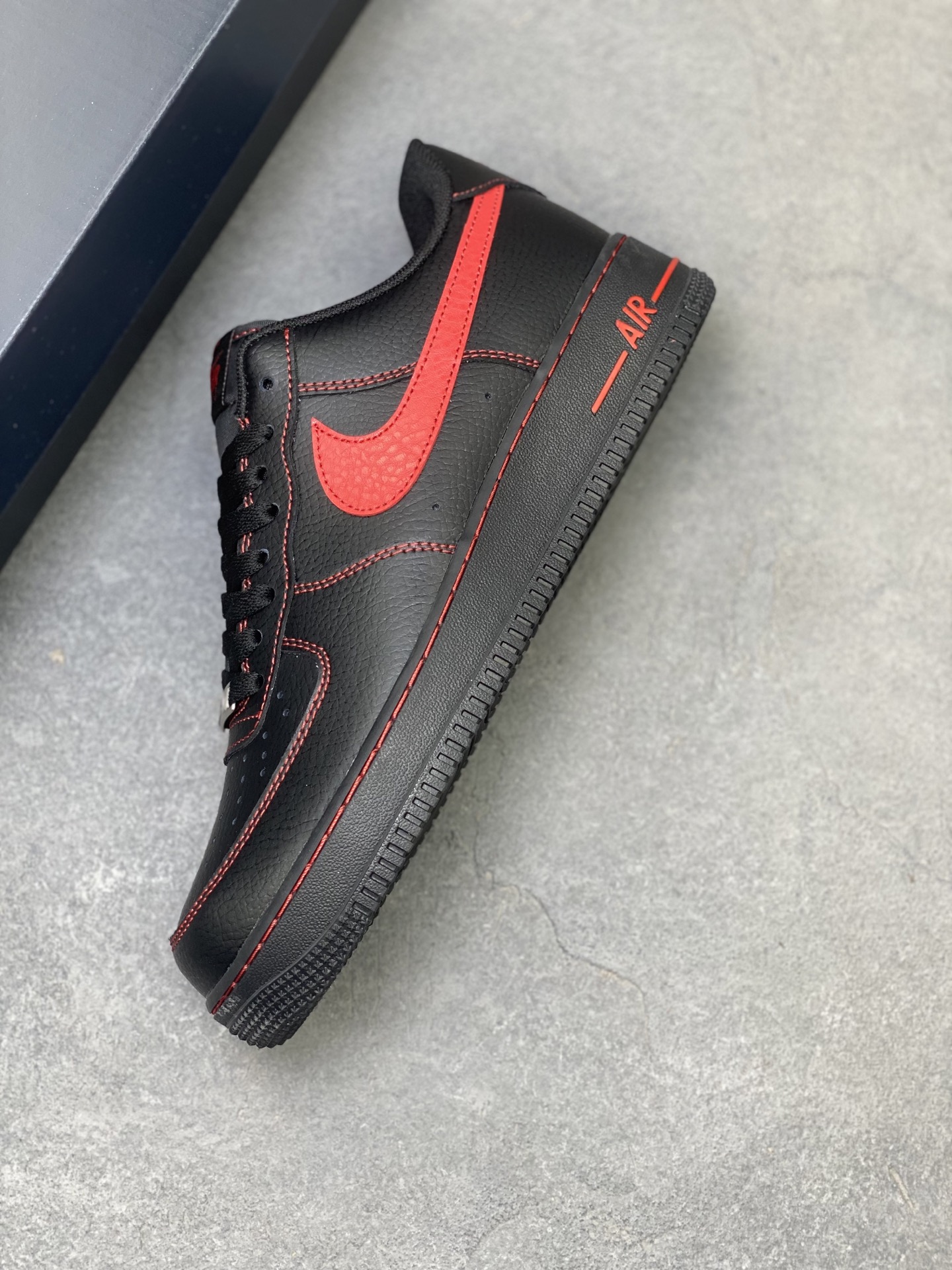 Nike Air Force 1 '07 Low Black/Red Limited Edition Sneakers HQ2037-005 8 i1757521318290 8548 0 6
