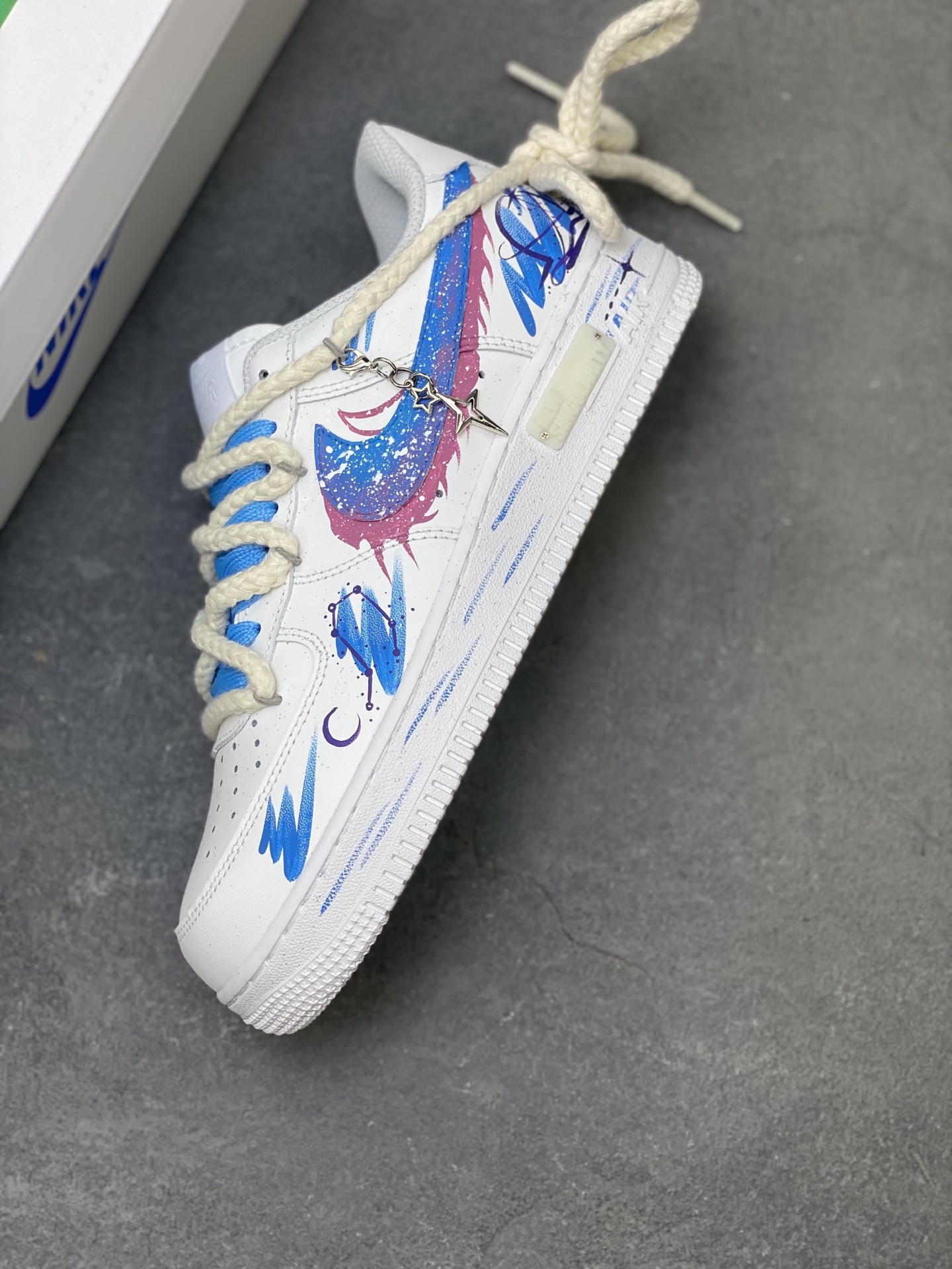 Nike Air Force 1 '07 Low Limited Edition Sneakers - Comfortable and Stylish 8 i1757521426675 7715 0 6