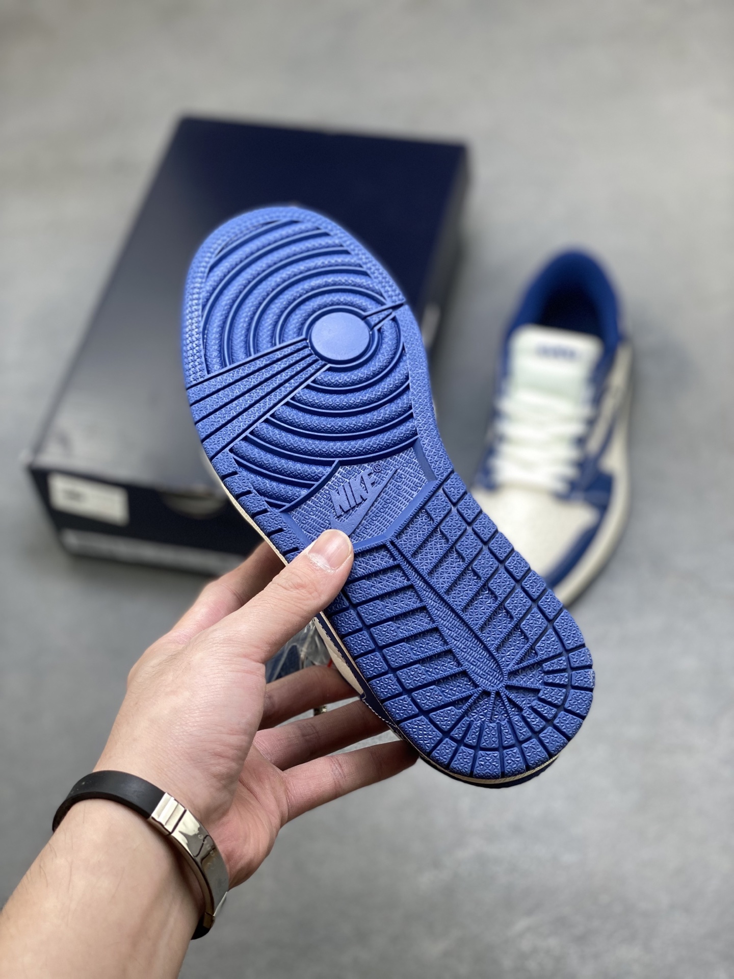 Travis Scott x Fragment Design Air Jordan 1 Low OG SP Collaboration 6 i1758991355474 9756 0 5