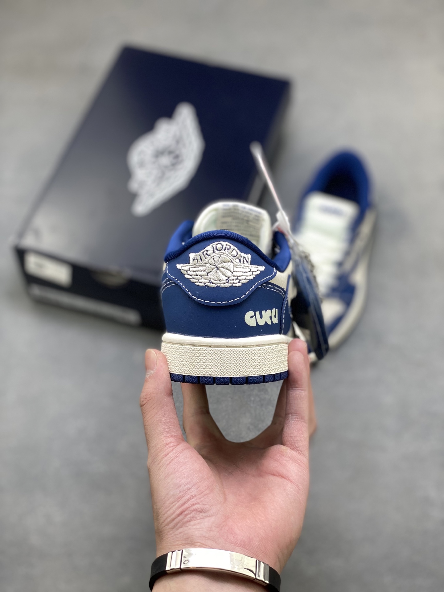 Travis Scott x Fragment Design Air Jordan 1 Low OG SP Collaboration 4 i1758991356777 9989 0 3
