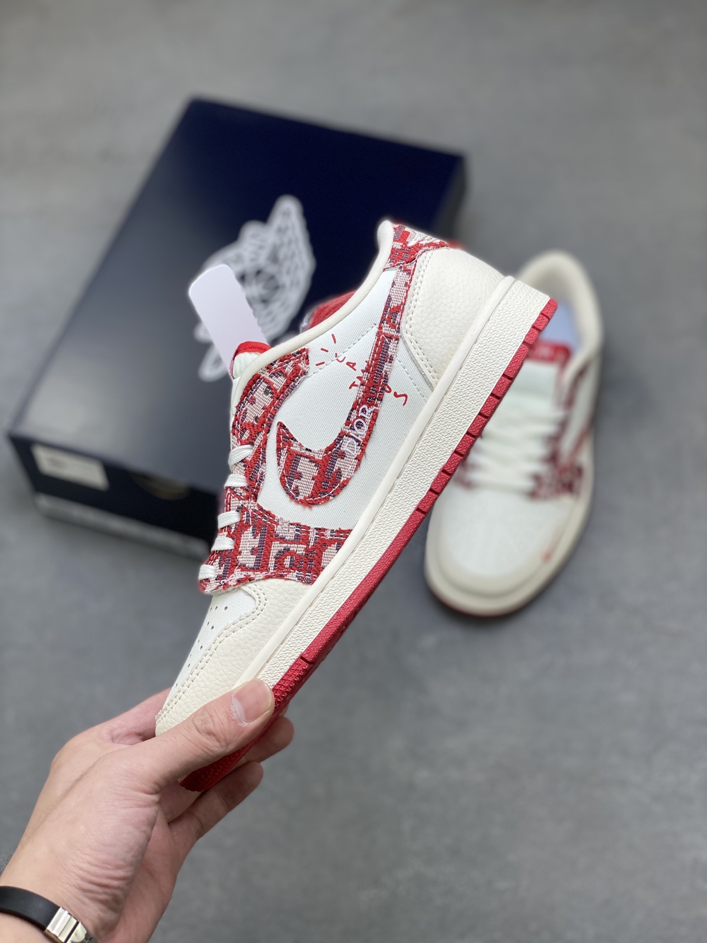 Dior Low Top Casual Sneakers for Women - Stylish and Comfortable Shoes 3 i1758991460358 2965 0 2
