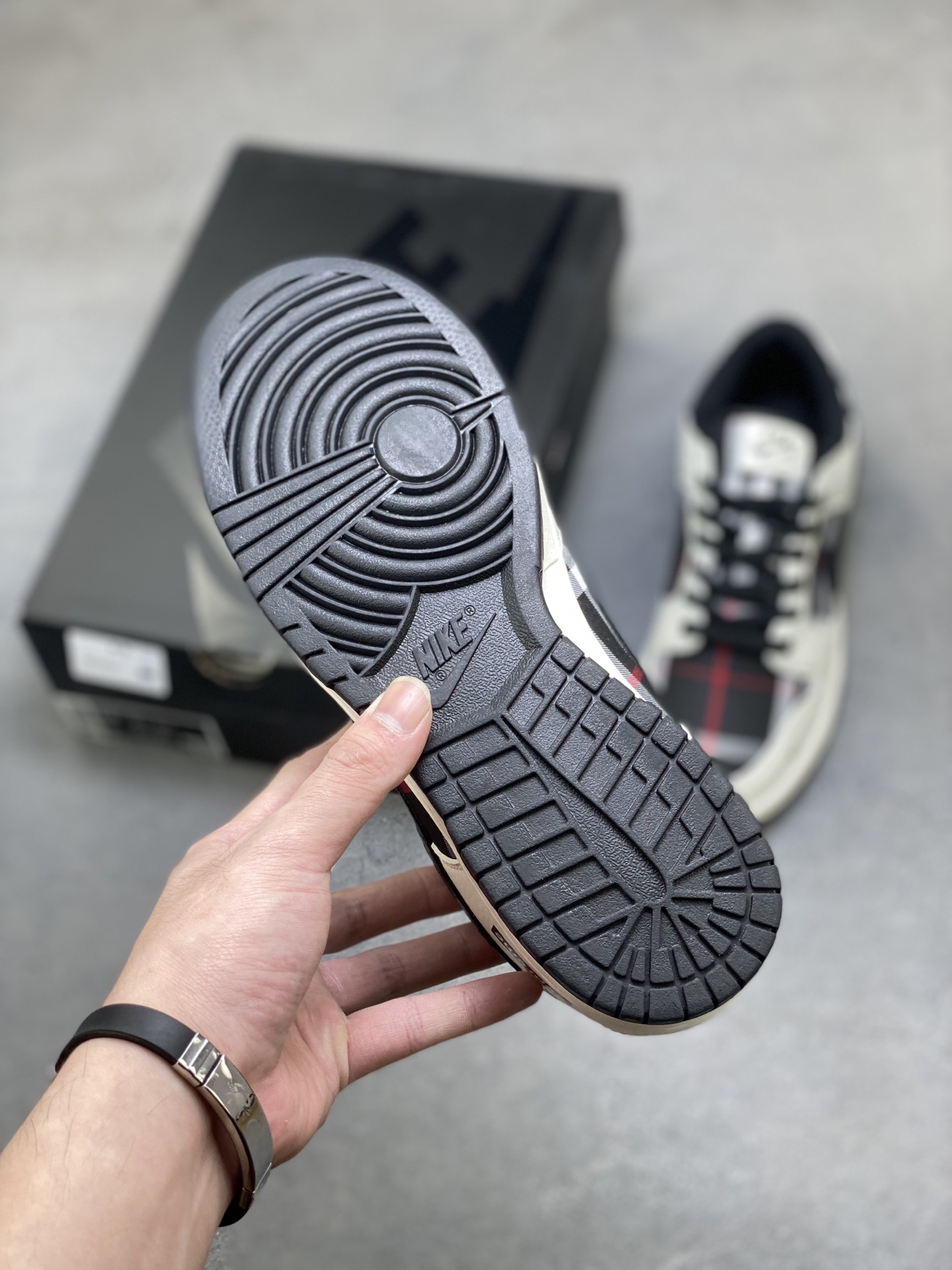 Nike SB Dunk Low Anniversary Custom Sneakers - Premium Quality, Supreme Style 7 i1760029145870 2779 0 5