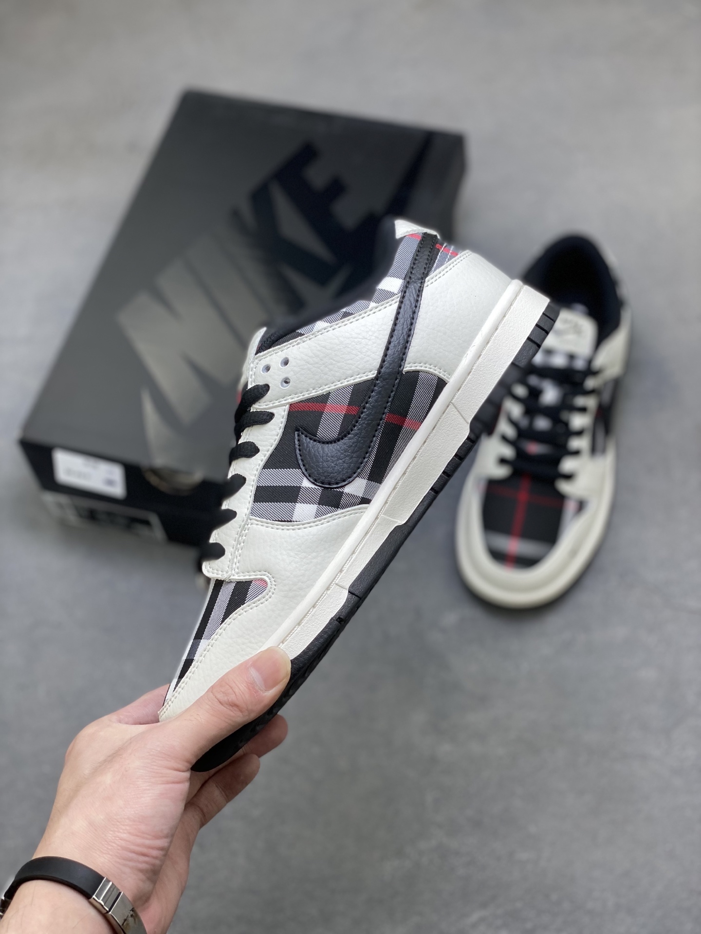 Nike SB Dunk Low Anniversary Custom Sneakers - Premium Quality, Supreme Style 4 i1760029147672 6811 0 2