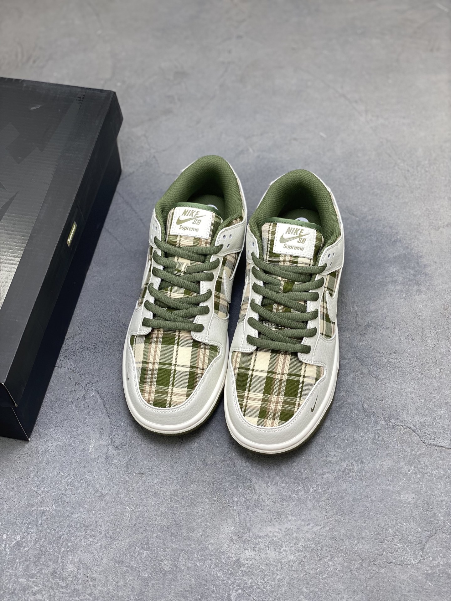 Nike SB Dunk Low Anniversary Custom Casual Sneakers - Premium Quality 9 i1760029426878 6083 0 7
