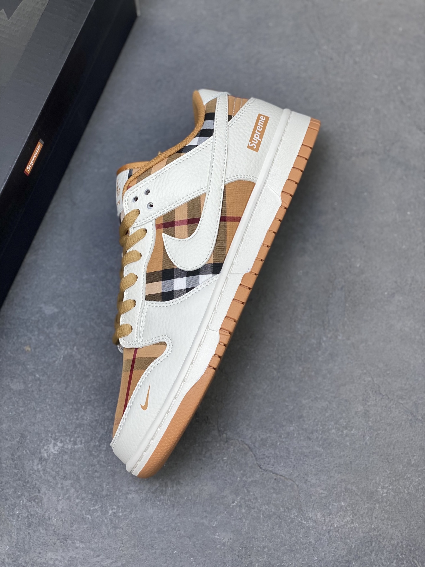 Nike SB Dunk Low Anniversary High-End Custom Low-Top Casual Skateboarding Shoes 8 i1760029512462 2539 0 6