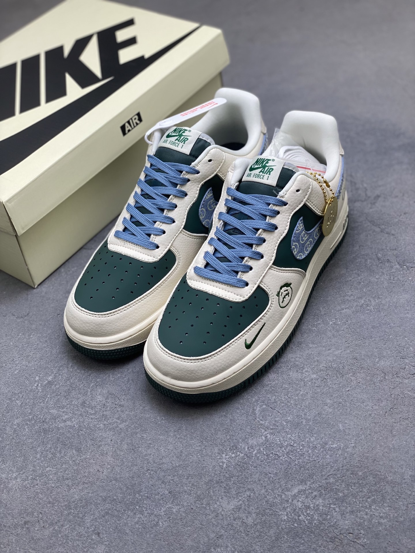 Nike Air Force 1 '07 Low Green/Beige Custom Sneakers With Gucci Logo 9 i1760717308186 5385 0 7