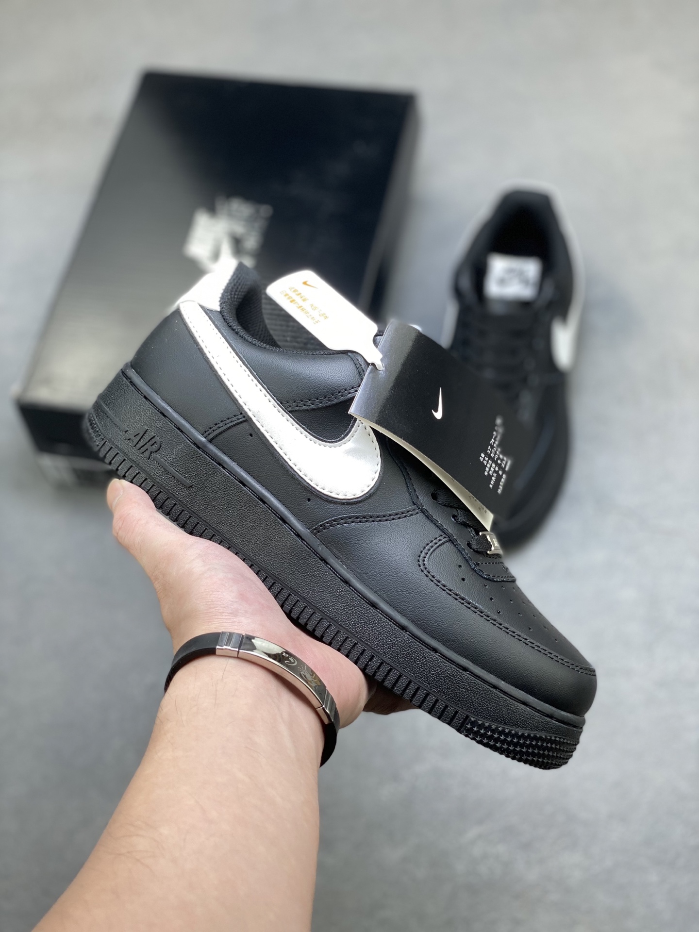 Nike Air Force 1 Low Black/White CQ0492-001 Classic Sneakers All-Day Comfort