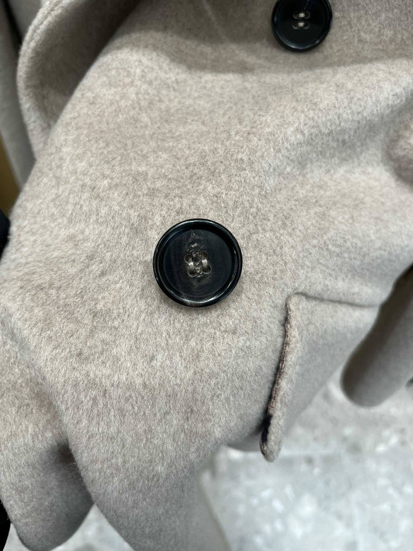 Max Mara Ethel Coat: Luxurious Alpaca & Cashmere Blend, Double-Breasted Design 10 i1723608751 592 8