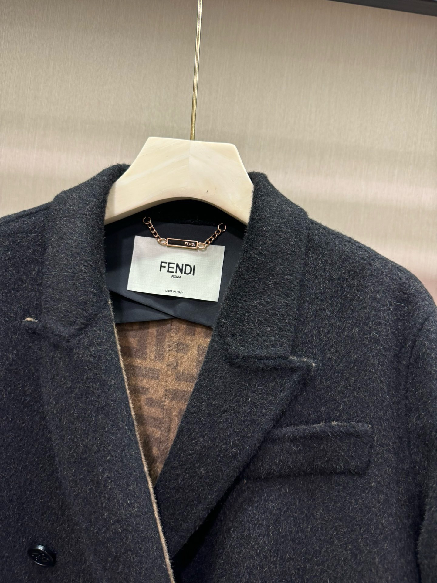 Fendi Wool-Cashmere Blend Coat with Mink Pocket Detail - New Arrival 9 i1725504699 8381 2
