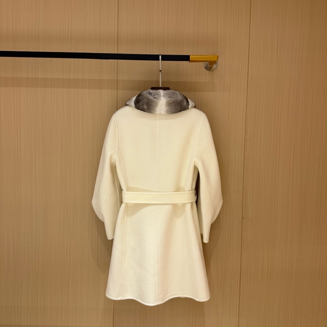 Elegant Cashmere & Rabbit Fur Coat - Warm, Soft, and Luxurious Outerwear 3 i1728901214 6839 3