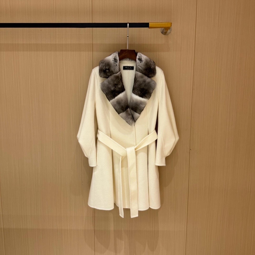Elegant Cashmere & Rabbit Fur Coat - Warm, Soft, and Luxurious Outerwear 4 i1728901214 7918 2