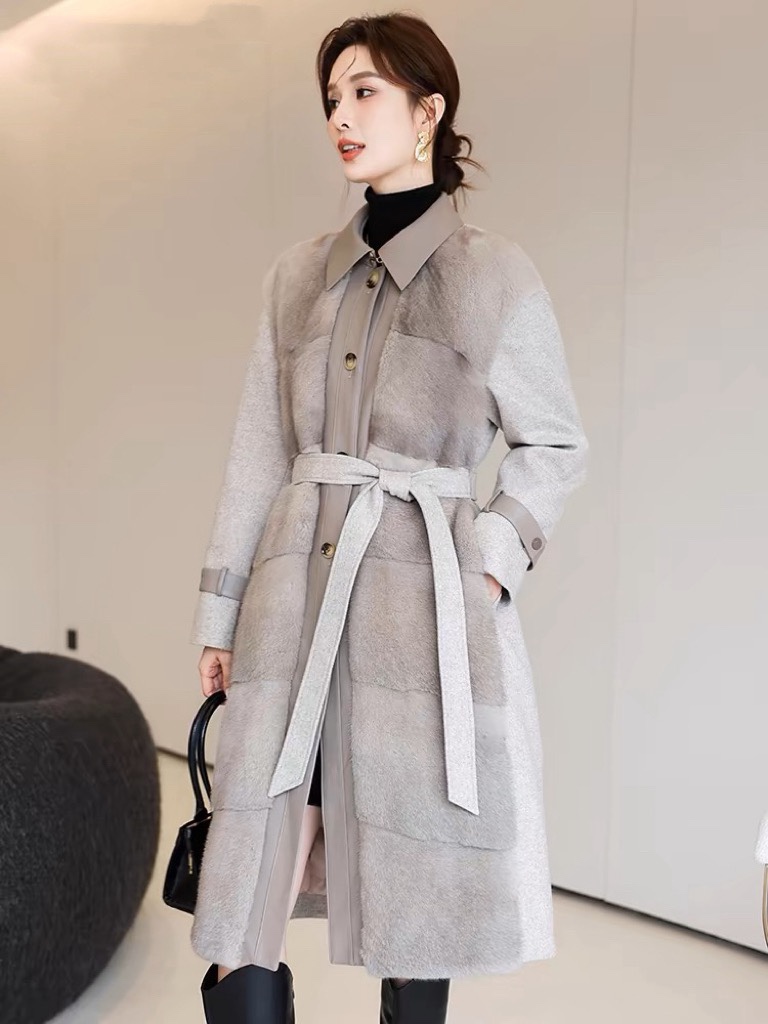Loro Piana Wool & Mink Fur Coat with Goose Down Padding - Elegant Outerwear 4 i1732589006 9940 1