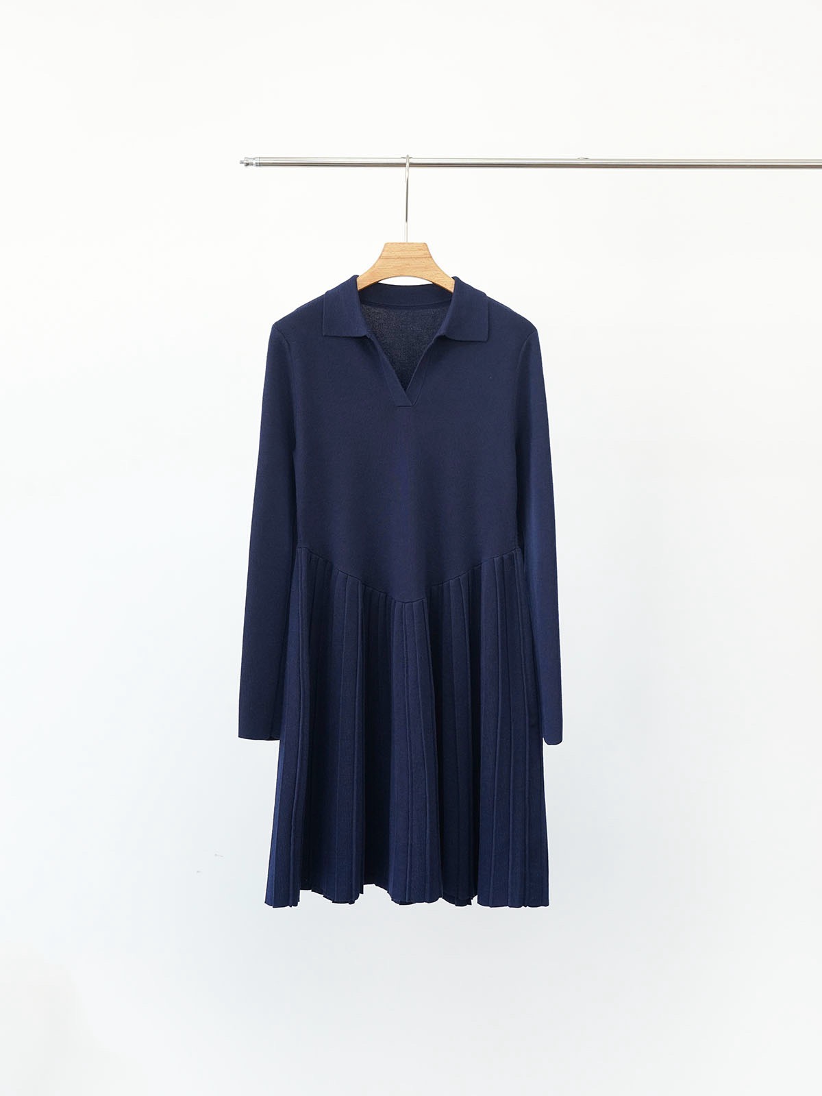 Elegant Wool Blend Pleated Dress - Comfortable and Stylish Knitwear for Women 7 i1735098270 1588 5