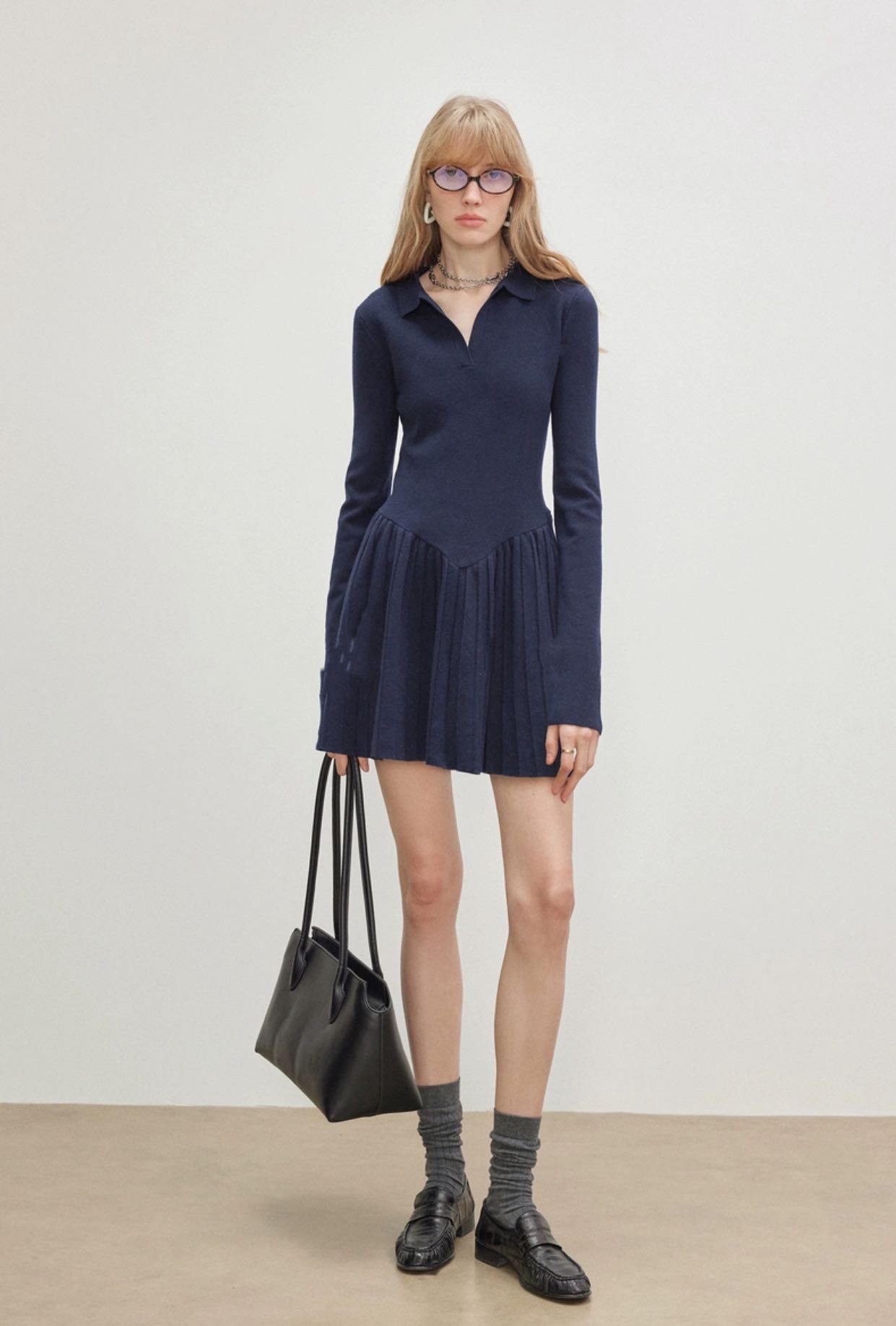 Elegant Wool Blend Pleated Dress - Comfortable and Stylish Knitwear for Women 3 i1735098270 6180 2