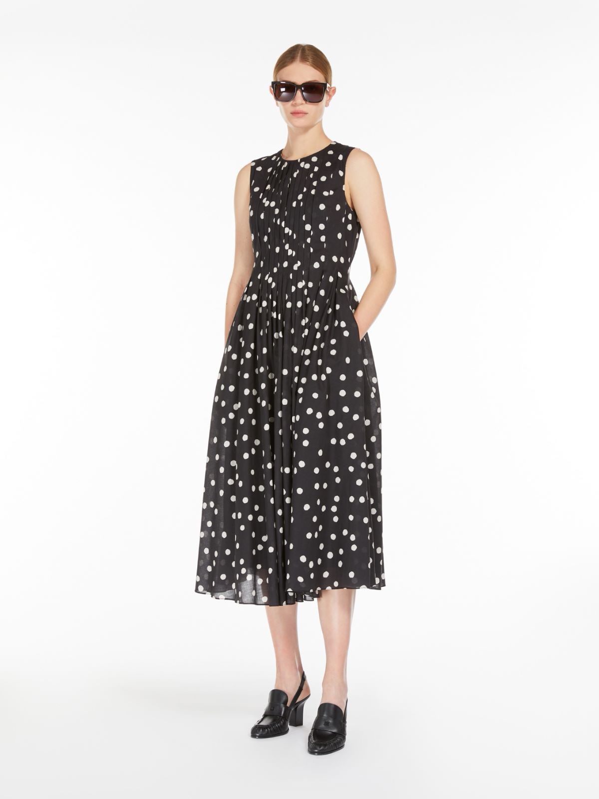 MaxMara 2025 Sleeveless Cotton Printed Dress - Elegant Polka Dot Design 2 i1743758881 1414 6