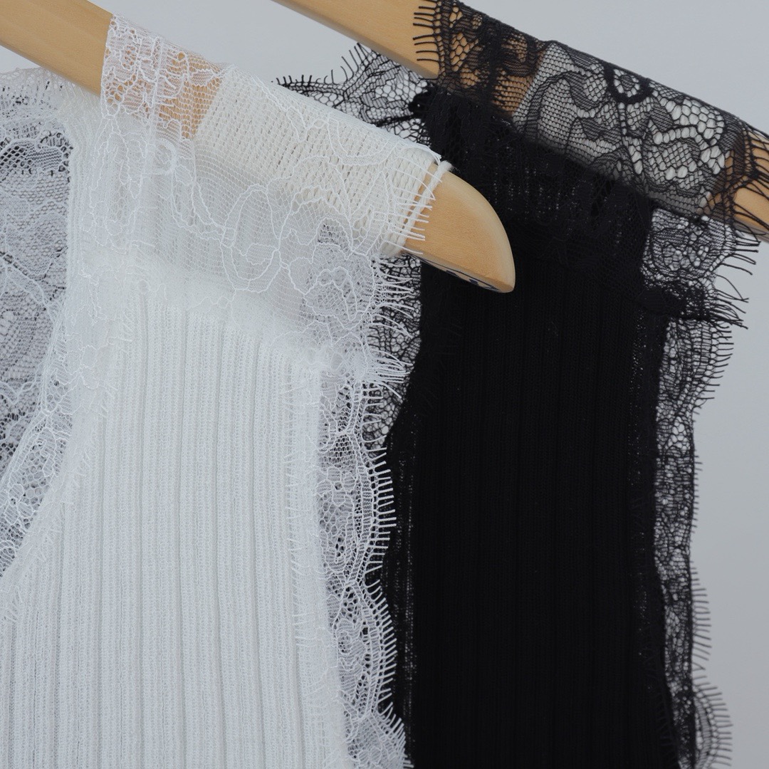 Elegant Lace V-Neck Cami Top - Sophisticated & Sexy Women's Tank Top 8 i1749532376 7820 0