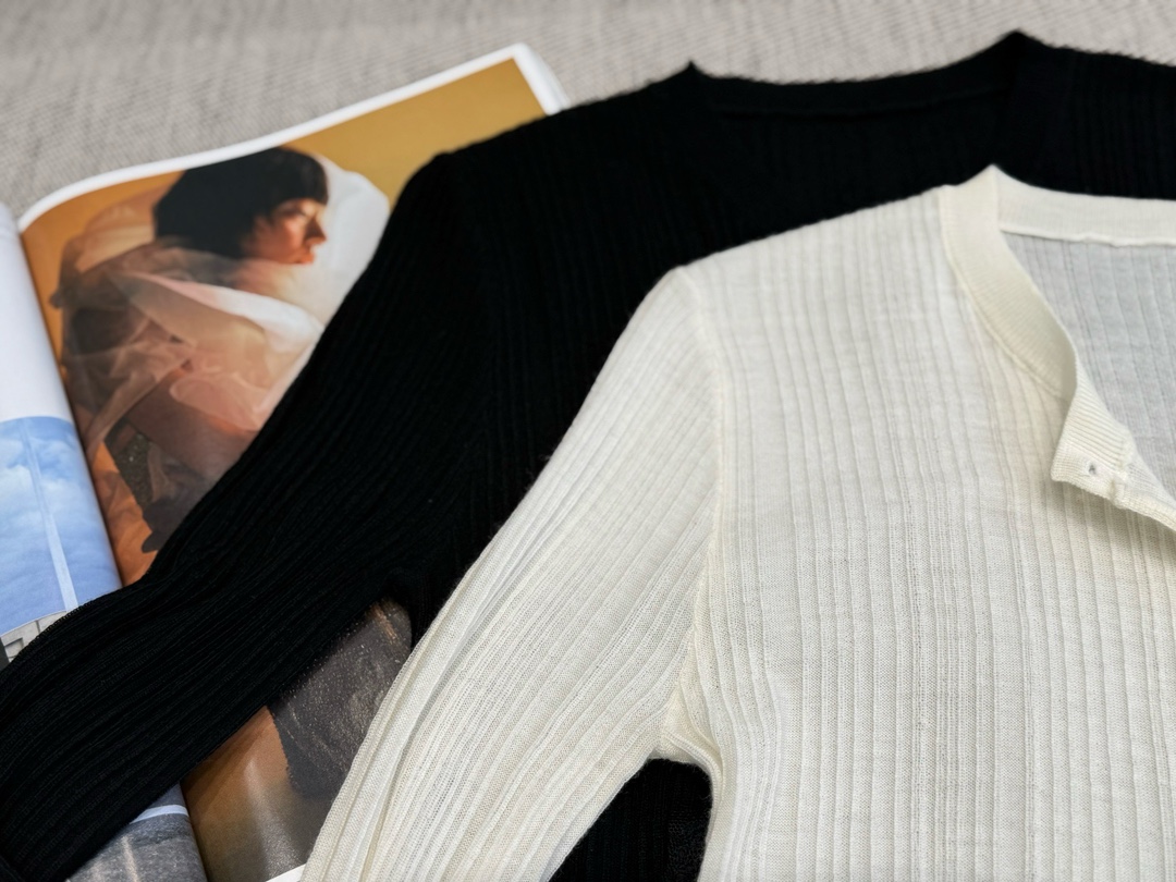 Elegant Lace Trimmed Cardigan in Premium Yangtze Wool - Autumn Collection 10 i1752289711 5529 7