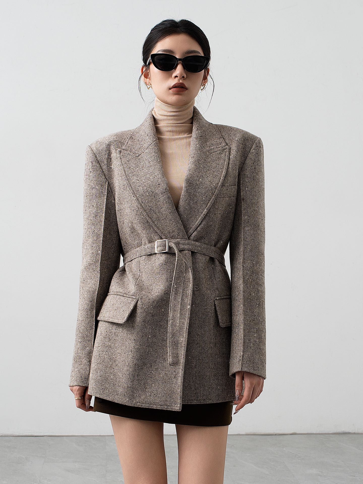 Max Mara Wool Blend Set: Elegant Autumn Style in Black Gray, Caramel, Khaki 5 i1754371903 19 1