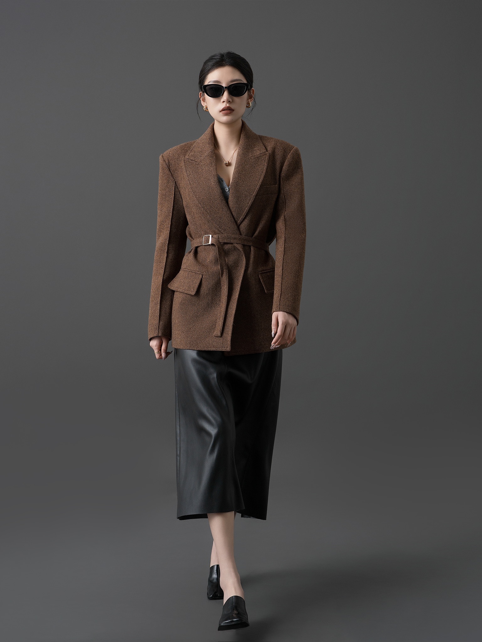 Max Mara Wool Blend Set: Elegant Autumn Style in Black Gray, Caramel, Khaki 7 i1754371903 9617 3