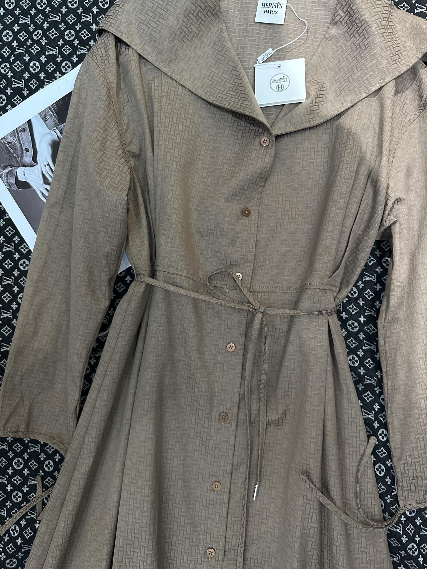 Hermès Long Shirt Dress with Jacquard Mosaïque Pattern - Autumn Essential 7 i1755230836 3160 1