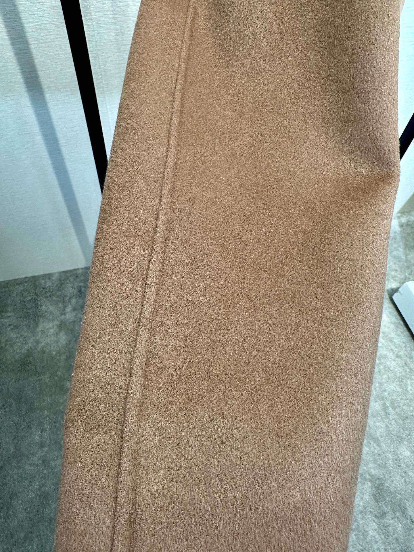 Elegant Camel Wool Blend Coat with Detachable Faux Fur Collar - Autumn/Winter 10 i1755668668 5933 0