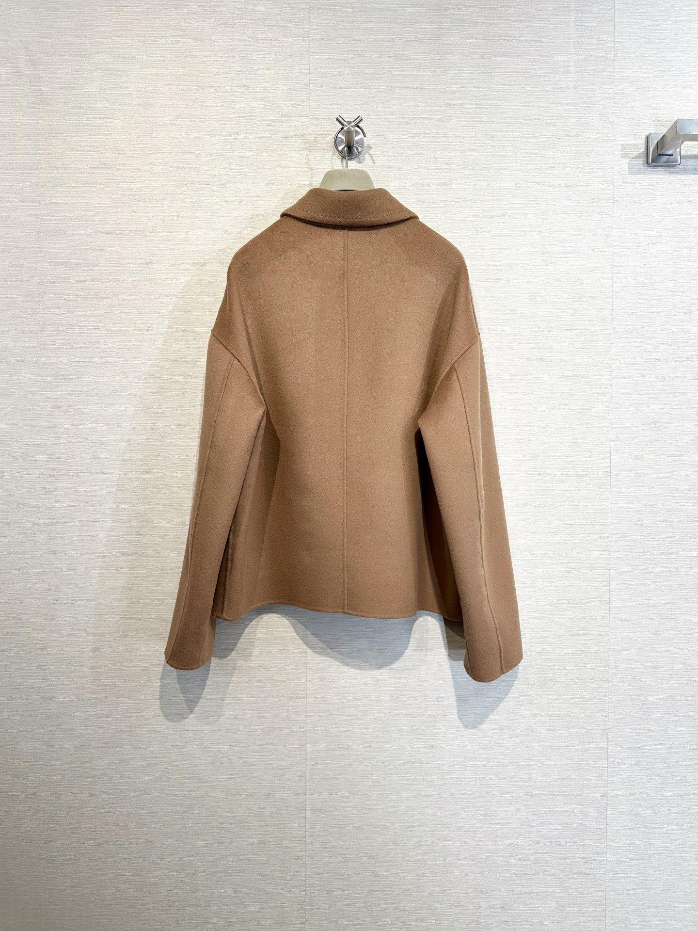 Elegant Camel Wool Blend Coat with Detachable Faux Fur Collar - Autumn/Winter 6 i1755668668 9682 1