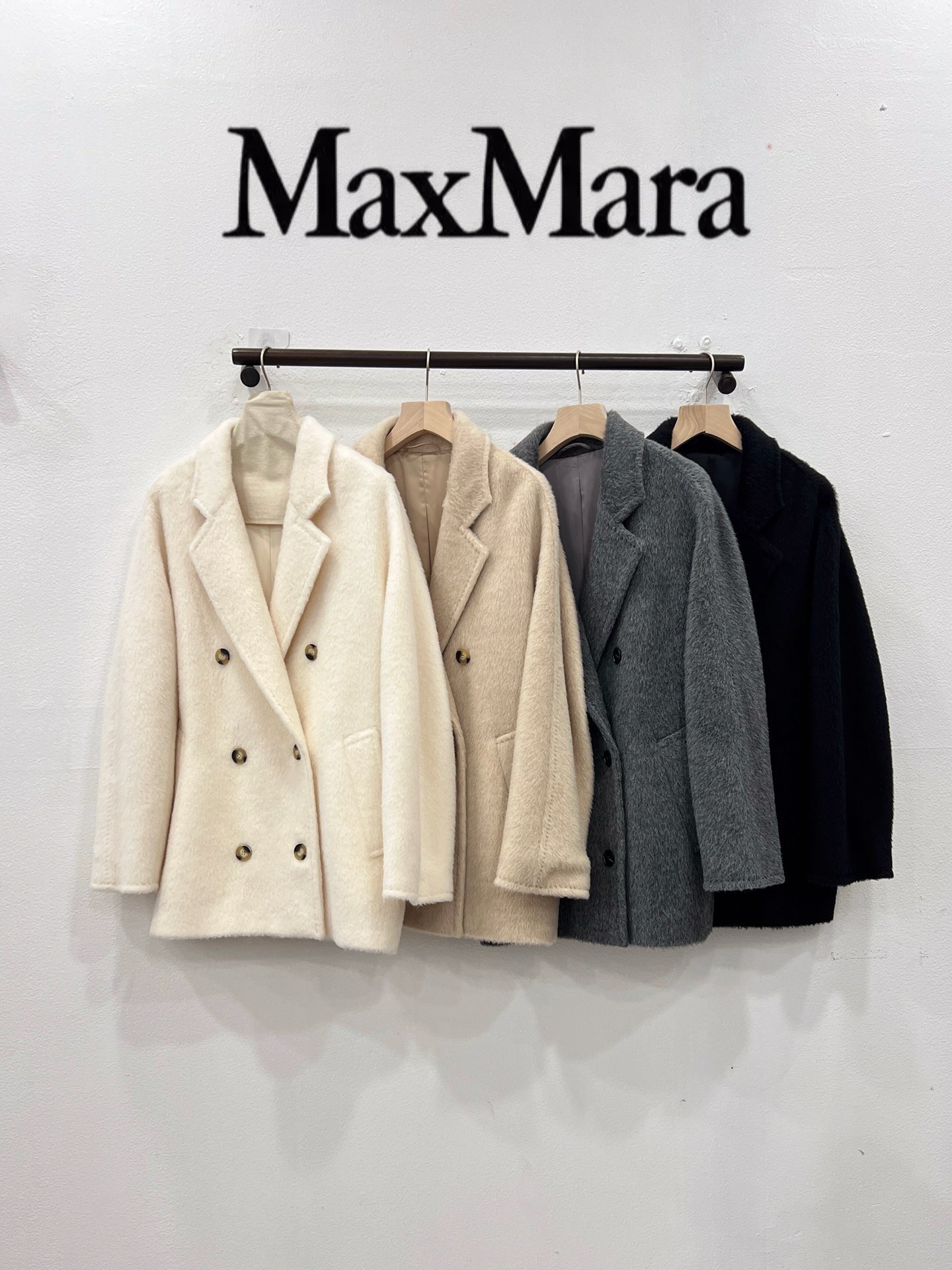 Max Mara 101801 Wool & Alpaca Blend Coat - Luxurious & Warm 10 i1758346676 5103 2