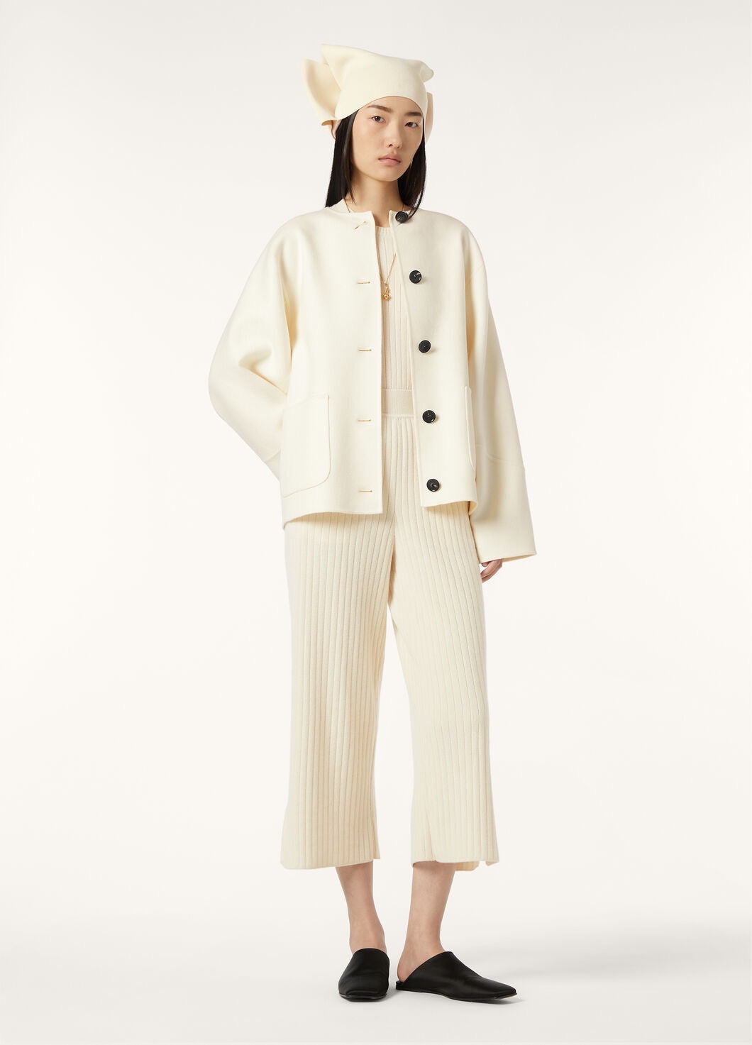 Elegant Cashmere Blend Top: Soft, Warm, and Stylish Women's Clothing 2 i1758852756 8104 7