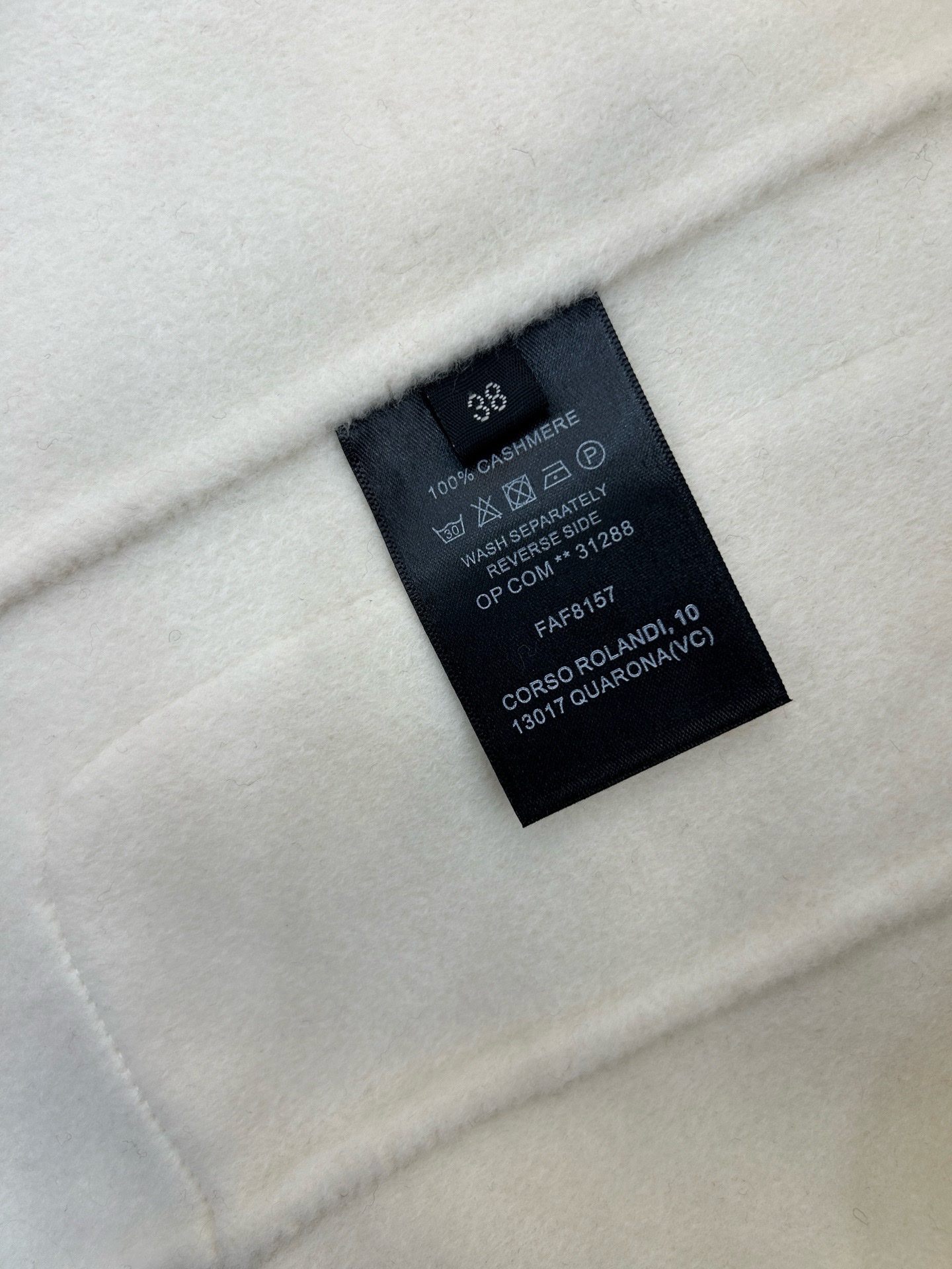 Elegant Cashmere Blend Top: Soft, Warm, and Stylish Women's Clothing 10 i1758852768 9331 0