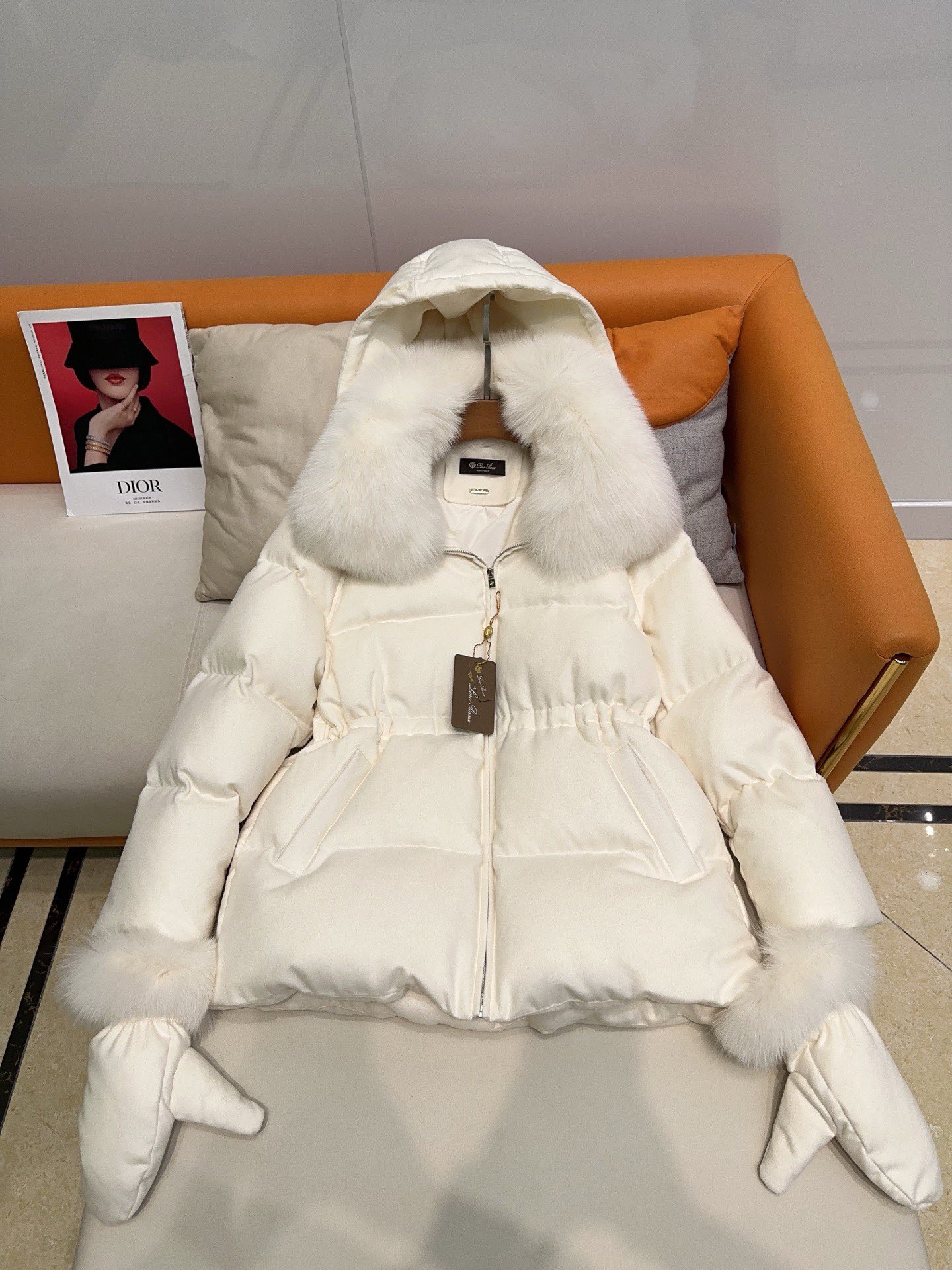 Elegant Wool-Cashmere Blend Down Coat with Fox Fur Collar & Free Gloves 2 i1759567963 3686 5